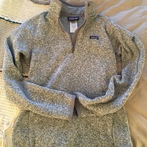 Grey classic Patagonia pullover